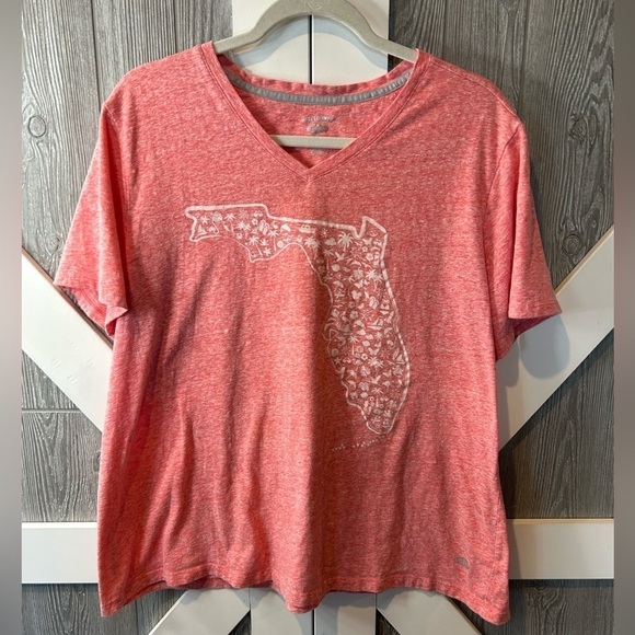 Reel Legends Tops - 057.  Women’s salmon and white t-shirt.